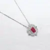 Colar Pingente Pag&Mag S925 Prata Esterlina Europeu e Americano com Pedra Preciosa Vermelha Rosa Incrustada para Mulheres, Corrente de Clavícula de Luxo Leve com Diamantes Completos Vintage