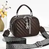 Bolso Redondo Pequeño de Mano con Borlas Estilo Lujo Ligero Diseño de Nicho Bolso de Hombro con Hilo Bordado Acolchado Bolso Cruzado Simple Multicapa para Mujer