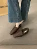 Mocasines Planos de Ante Retro con Punta Cuadrada y Corte Profundo 2026 Primavera/Otoño Nuevos Simples Versátiles para el Trabajo Zapatos Pequeños de Cuero