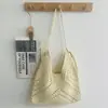 Bolsa de Palha Tecida Quadrada com Flor em Crochê Feita à Mão de Fio de Algodão com Franjas Estilo Artístico Bolsa de Ombro Único para Mulheres Simples