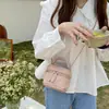 Bolso Mini de Mano Nuevo Primavera/Verano 2026, Bolso Pequeño Acolchado con Cadena Estilo Chanel, Versátil Bolso para Labiales de Hombro y Cruzado