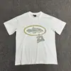Venta a largo plazo de la serie Corteiz Devil Island, con un estampado de logo de letras en una camiseta de cuello redondo y manga corta, un estilo de algodón ajustado para ventas transfronterizas