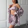 2026 Nuevo Estilo Bata de Noche Estampada de Seda Artificial, Shorts de Tirantes, Conjunto de Tres Piezas, Pijama Suave y Fresco, Ropa de Casa Europea y Americana para Mujer
