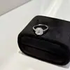 Anillo de Cubo de Azúcar de Cristal Blanco Natural con Diamantes Completos Transfronterizo para Mujer, Diseño de Nicho Simple y Exquisito, Lujo Ligero y Sensación de Alta Gama