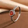 Anillo de Plata de Ley S925 con Encanto de Ágata Roja Natural del Sur en Forma de Corazón, Lujo Ligero y Sensación de Alta Gama, Anillo Ajustable de Cristal de Dragón Púrpura