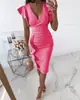 Vestido Sexy de Color Sólido con Escote en V Profundo, Cintura Alta, Pliegues en la Cadera y Volantes, Nuevo Estilo de Exportación Europeo y Americano para el Verano 2024