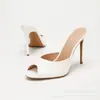 Sandálias de Salto Alto Peep-Toe Fashion de 10cm, Salto Alto Feminino Elegante e de Luxo Leve em Couro Envernizado, Versátil para Uso Diário, Salto Alto Fino, Transfronteiriço
