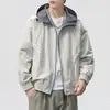 Chaqueta de otoño con capucha reversible para hombre, nuevo estilo 2026, de alta gama, moderna, corte holgado, a prueba de viento y diseñada como una chaqueta bomber