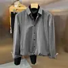 Camisa de rayas de alta calidad para hombre, manga larga, estilo maduro ligero, camisa tipo dos piezas, ropa exterior de moda nueva para hombre 2023