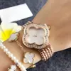 Suministro Directo de Fábrica Reloj de Trébol de Cuatro Hojas Rosa Oro Madreperla, Reloj de Cuarzo Incrustado con Diamantes, Gran Cantidad, Precio Excelente, Estilo de la Suerte Reloj de Regalo de Gama Alta