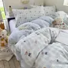 Nuevo juego de ropa de cama de gasa de doble capa con sensación de nube, disponible en un juego de cuatro piezas para dormitorio y un juego de tres piezas para cama individual, que incluye una funda de edredón, una sábana plana y una sábana bajera.