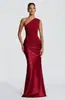 Vestido Sexy Irregular de Alta Gama Ajustado para Banquetes Transfronterizos, Vestido Retro Clásico con Caída Estilo Ins