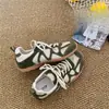 Zapatos de Entrenamiento Outdoor Alemanes Verdes de Suela Blanda para Mujer 2026 Otoño Nuevos Ligeros Zapatos Forrest Gump Combinación de Colores Con Cordones Deportivos Casuales