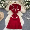 Vestido Tricô Slimming de Manga Curta com Gola Boneca de Cor Contrastante de Alta Qualidade no Estilo Socialite Francês para Mulheres