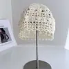 Sombrero de Punto Hueco Retro Hecho a Mano de Nicho para Mujer, Sombrero de Lana Transpirable de Verano con Lentejuelas, Cuentas y Borlas, Sombrero Turbante de Moda