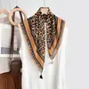 Pañuelo Cuadrado Vintage con Borlas Estampado Paisley Pañuelo para el Cuello con Colgante Estampado de Lunares y Anacardos Pañuelo de Seda con Flecos para Mujer Imitación de Algodón y Lino