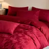 2026 Nuevo Modelo Jacquard Teñido en Hilo 100% Algodón Gasa de Doble Capa Rojo Brillante Serie de Juego de Cuatro Piezas para Boda Versión Sábana de 1.8m Cuatro Piezas