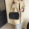 Bolso Nuevo de Gran Capacidad para Mujer, Bolso de Hombro Nuevo Simple con Cadena para Viajar, Bolso Tote Popular Versátil de PU Suave para Principios de Otoño