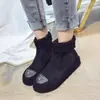 Novos Sapatos de Lã de Ovelha com Pelo Estilo 2025, Sapatos de Algodão Quentes com Forro de Lã para Mulheres, Botas Curtas Baixas de Inverno, Sapatos Femininos, Botas de Neve Antiderrapantes