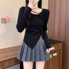 Suéter Vermelho Tridimensional de Rosa de Manga Longa Feminino Outono Novo Design Sensação Cordão Lateral Ajustado Top