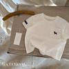 Camiseta Branca Infantil para Meninos, Novo Estilo Verão 2026, Top com Bolso para Bebê, Marca Moderna Fina, Camiseta de Manga Curta para Bebê, 100% Algodão