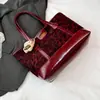 Bolso Tote Versátil de Moda Coreano para Mujer 2025 Nuevo Bolso de Hombro de Gran Capacidad para el Trabajo Bolso Casual de Axila para Mujer