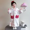 Bata de coralina para niña, de manga larga, engrosada para otoño e invierno, pijama de franela, ropa de estar cálida para niños
