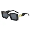 Nuevas gafas de sol cuadradas transfronterizas 2026 para mujer, con un diseño hueco europeo y americano, un aspecto sofisticado y un estilo moderno de pasarela.