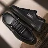 Nuevos Zapatos Blancos de Hombre para Otoño, Tenis Transpirables de Suela Plana para Hombre, Estilo Deportivo Casual Versátil, Zapatos de Hombre Modernos y a la Moda