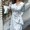 Vestido Elegante de Cetim Estampado com Fenda para Mulheres, Novo Estilo Outono 2026, Decote V, Mangas Sino, Cintura Alta, Vestido Estiloso Linha A