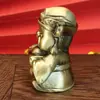 Estatueta de Latão Fundido do Deus da Riqueza com Lingote para Riqueza, Ornamento para Carro e Mesa, Pequeno Presente Criativo, Versão Escovada e Esmaltada
