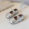 Nuevos Zapatos de Otoño 2025 para Niñas Pequeñas Dulce Lazo Zapatos de Princesa Estilo Coreano Modernos Zapatos Individuales para Niñas Pequeñas