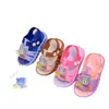 Sandalias Infantiles de PVC con Luz de Dibujos Animados, Zapatos para Caminar de Bebé Suaves y Brillantes, Zapatos Infantiles de Puesto de Mercado Nocturno, Stock Listo del Fabricante