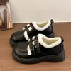 Sapatos Femininos Pequenos de Couro Marrom 2026 Nova Temporada Primavera e Outono Veludo Adicional Estilo Britânico Botas de Neve Sapatos de Algodão Sapatos Peludos Mocassins