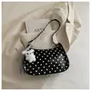 Bolso brillante de charol de lunares de nicho para mujer, nuevo bolso cruzado de moda 2026, bolso para el hombro y debajo del brazo súper popular