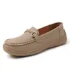 Novos Mocassins de Largura Larga Casuais Sapatilhas Femininas Solado Macio Cabedal Macio Sapatos para Mãe Confortáveis Tamanho Grande Mocassins Sapatos Femininos
