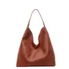 Nova Bolsa de Ombro Primavera/Verão 2026 para Mulheres, Fashion e Tendência, Bolsa Tote Versátil de Grande Capacidade para o Dia a Dia e Viagens