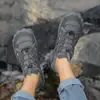 Sapatos Aquáticos para Mulheres ao Ar Livre, Sapatos Perfurados de Novo Estilo, Sapatos Aquáticos Fechados no Dedo para o Verão, Sapatos de Praia Masculinos com Solado Grosso, Sandálias Macias para Uso Externo