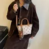 Bolsa de balde da moda com estampa de bolinhas para o dia a dia, nova, tendência em camurça 2026, bolsa de ombro e transversal feminina, versão coreana super popular