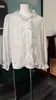 Camisa de Base Versátil com Bolinhas Contrastantes Estilo Coreano Preguiçoso e Relaxado Casual para o Início do Outono, Blusa Salgada ou Doce com Manga Bufante para Mulheres