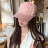 Boné de beisebol floral pequeno atmosférico estilo coreano para mulheres bordado de nicho com letras aba macia faz o rosto parecer menor boné dad rosa moderno