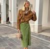 Saia Midi Longa de Veludo Verde Retro com Fenda Cintura Alta 2026 Nova Coleção Primavera/Verão Nicho Simples para Roupa de Trabalho