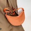 Bolso bandolera de nailon para mujer, nuevo bolso de moda estilo dumpling 2026, bolso de hombro pequeño ligero, bolso de axila, versátil para la escuela o el uso diario