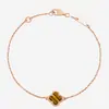 Nueva Versión de Alta Gama del Mini Pulsera de Trébol de Cuatro Hojas para Mujer, Chapado en Oro Rosa de 18 Quilates, Ágata Roja, Mismo Estilo que Influencers Populares, Transmisión en Vivo