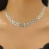 Conjunto de Corrente para Pulseira de Relógio, Colar, Pulseira e Brinco Minimalista, Personalizado, Moderno e Requintado, Transfronteiriço Europeu e Americano, para Mulheres com um Toque de Luxo