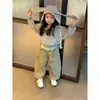 Conjunto de moletom listrado com orelhas de coelho para meninas, coleção outono 2026, nova roupa externa infantil, cardigã e calça de trabalho