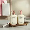 Ventas Directas de Fábrica Botella con Bomba de Presión de 200 ml Botella para Limpiador Facial Material de Felpa HDPE Cuerpo Plano Botella para Crema Botella para Loción