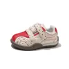 Outono 2026 Novos Sapatos Casuais com Velcro para Crianças Sapatos Esportivos Leves para Estudantes Sapatos de Skate da Moda para Meninas Sapatos de Treino Alemães