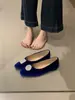 Fivela de Pato Mandarim com Strass Francês Sapatos Mary Jane Vovó Femininos 2026 Primavera Outono Novos Sapatos Rasos de Veludo Retro Mocassins