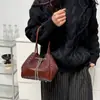 Bolsas de Moda Tendência para Mulheres Inverno 2025 Nova Bolsa Transversal com Corrente Design de Nicho Bolsa Saco Estilo de Rua